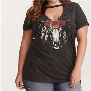 NWT Torrid cut out graphic tee